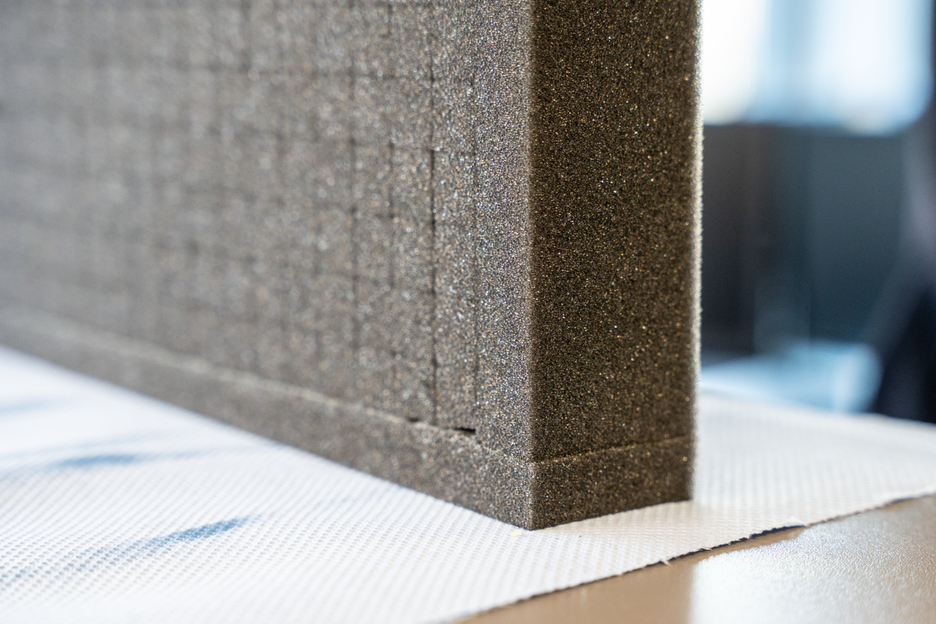 Adhesive Spray | sprayable contact adhesive, ideal for cardboard and paper