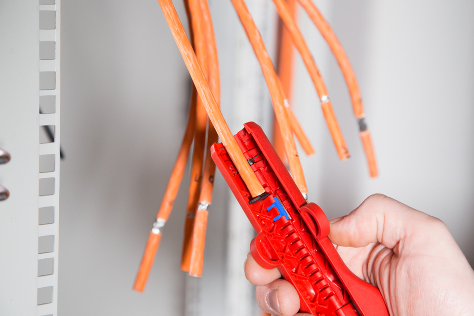 Cat Cable-Stripper No. 10 | for stripping data and network cables