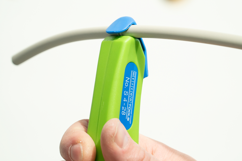Cable Stripper No. S 4 - 28 Green Line | Stripping tools made from up to 97% renewable raw materials I with retractable hook blade I working range 4 - 28 mm Ø