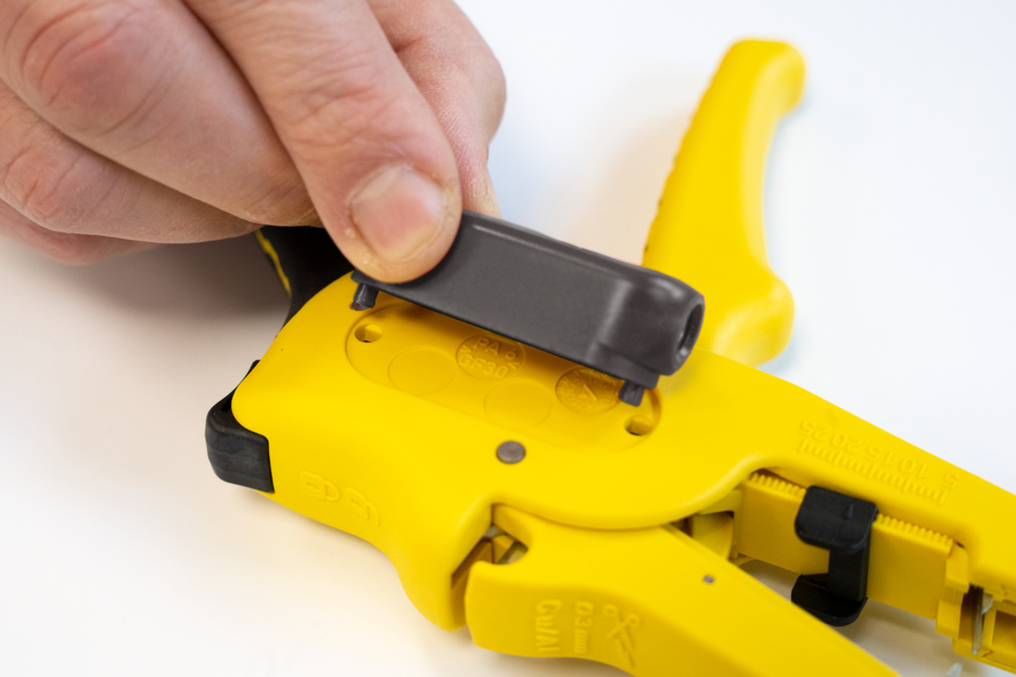 LED Work Light | Three brightness settings ensure excellent visibility and safe work in dark environments