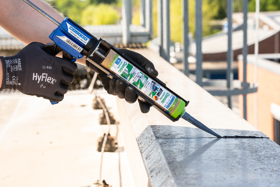 Flex 310 M® Classic MS-Polymer | elastic adhesive based on MS-Polymer in Presspack packaging for fatigue-free working