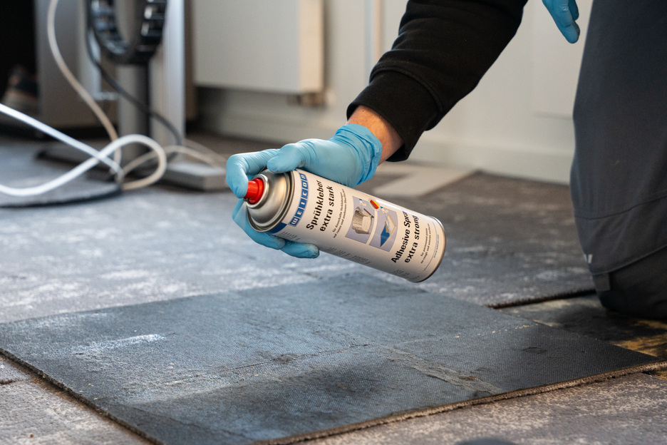 Adhesive Spray extra strong | sprayable contact adhesive for strong and permanent bonding of felt, artificial leather and insulating materials