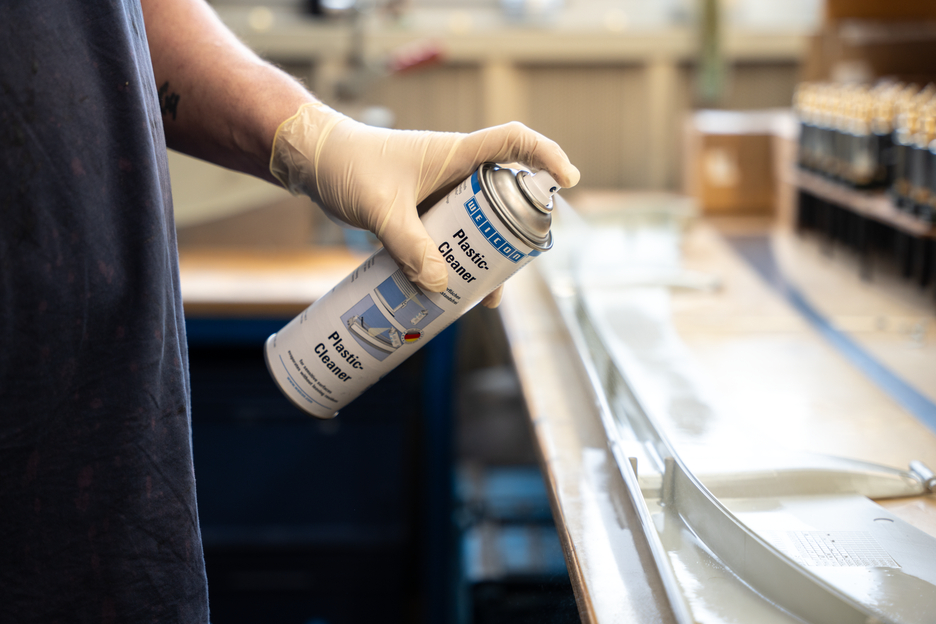 Plastic Cleaner | for cleaning plastic applications