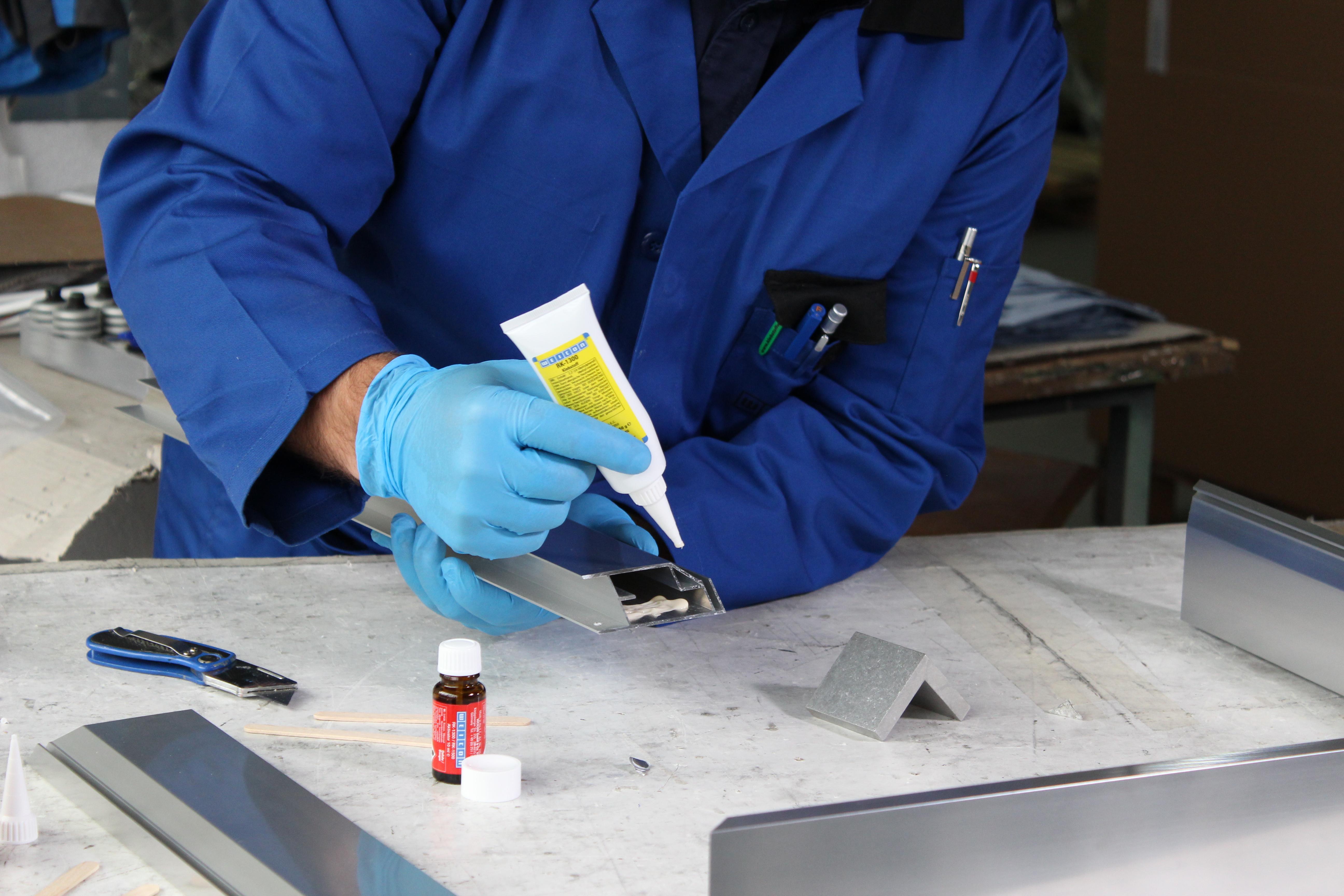 Aluminium Minute Adhesive | liquid metal epoxy adhesive