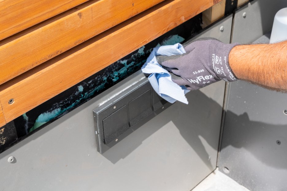 Sealant and Adhesive Remover | removes all kinds of sealant and adhesive residues