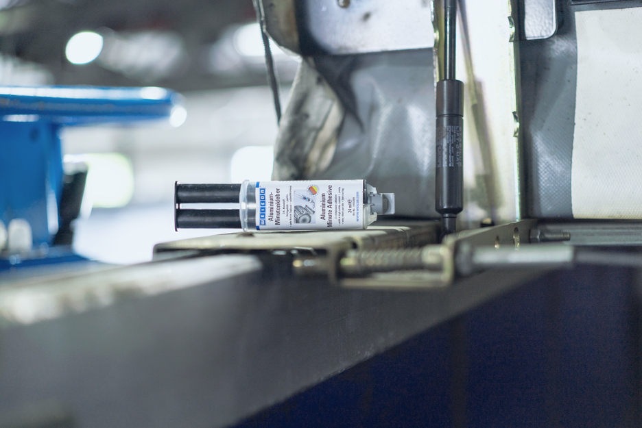 Aluminium Minute Adhesive | liquid metal epoxy adhesive
