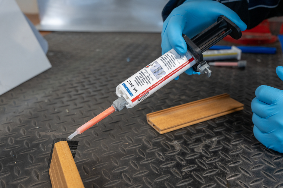 VA 2407 Cyanoacrylate Adhesive