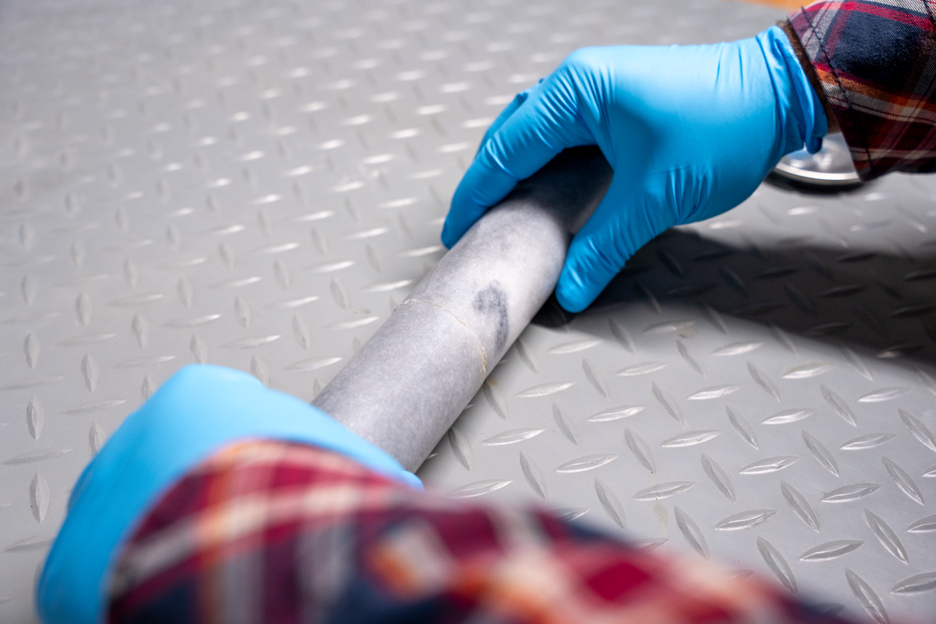 Easy-Mix S 50 Epoxy Adhesive | High-temperature resistant epoxy resin adhesive for fast repair and maintenance work