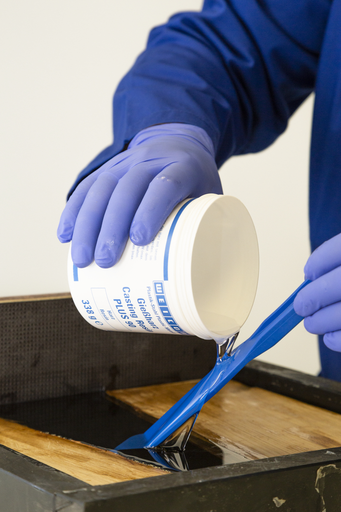 Casting Resin Plus 90 | crystal-clear epoxy resin for casting and coating